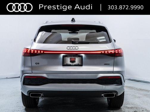 Florett Silver Metallic 2025 Audi Q5 Premium TFSI quattro S tronic