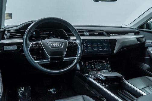 2023 Audi e-tron Premium quattro