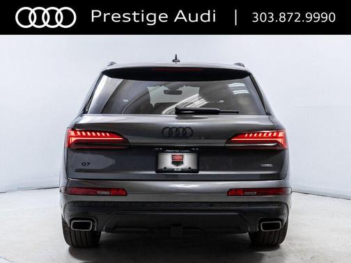 Samurai Gray Metallic 2026 Audi Q7 55 Premium Plus