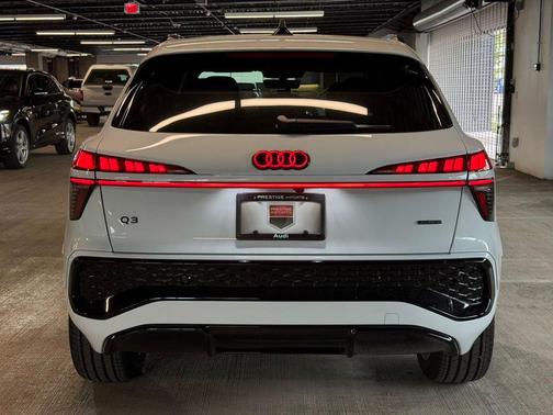 Glacier White Metallic 2026 Audi Q3 TFSI quattro S tronic