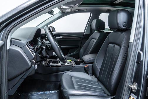 2023 Audi Q5 45 S line Premium