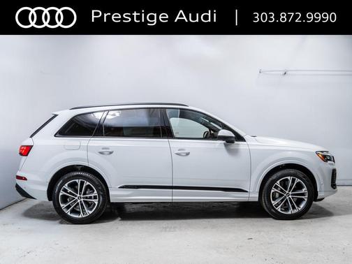Glacier White Metallic 2026 Audi Q7 45 Premium