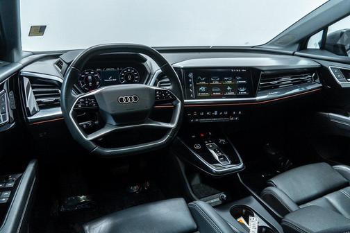 2024 Audi Q4 e-tron Premium Plus 50 quattro