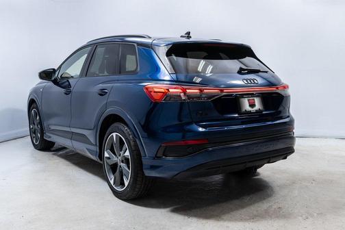 2025 Audi Q4 e-tron Premium Plus 55 quattro