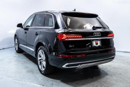 2022 Audi Q7 55 Premium Plus