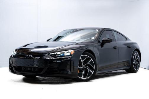 Mythos Black Metallic 2023 Audi RS e-tron GT quattro