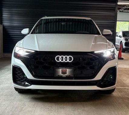 Glacier White Metallic 2026 Audi Q8 55 Premium Plus