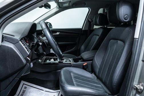 2023 Audi Q5 45 S line Premium