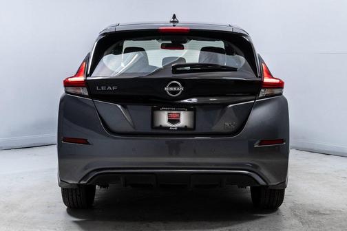 2023 Nissan Leaf SV PLUS 60 kWh