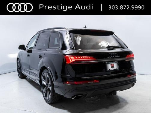 Mythos Black Metallic 2026 Audi Q7 55 Premium Plus