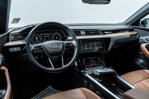 2022 Audi e-tron Sportback S line Premium