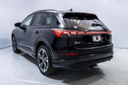 2024 Audi Q4 e-tron Premium Plus 50 quattro