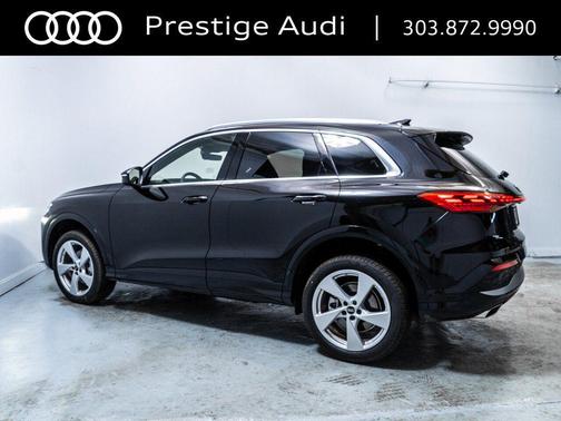 Mythos Black Metallic 2025 Audi Q5 Premium Plus TFSI quattro S tronic