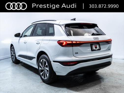 2025 Audi Q6 e-tron Premium quattro