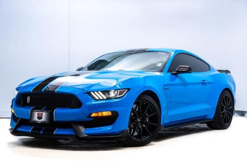 2017 Ford Shelby GT350 Base