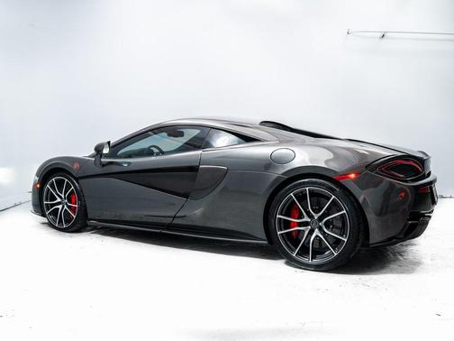 2016 McLaren 570S Base