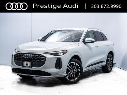 Glacier White Metallic 2025 Audi Q5 Premium TFSI quattro S tronic