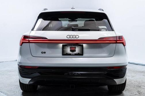 2024 Audi Q8 e-tron Premium