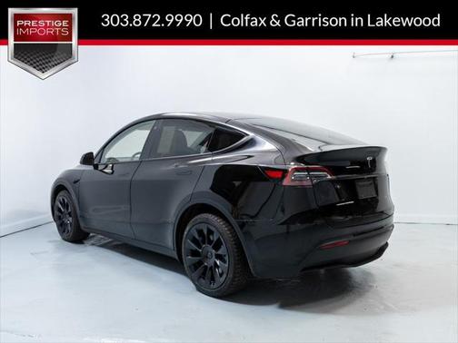 2022 Tesla Model Y Long Range Dual Motor All-Wheel Drive