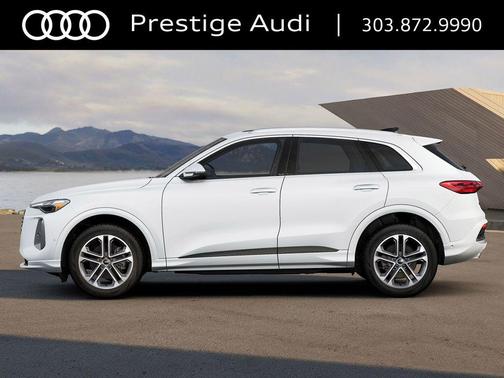 Glacier White Metallic 2025 Audi Q5 Premium Plus TFSI quattro S tronic