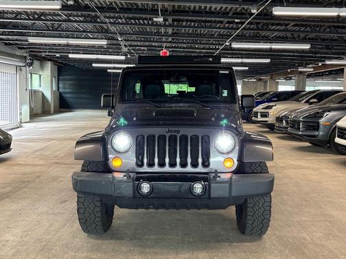 Granite Crystal Metallic Clearcoat 2017 Jeep Wrangler Unlimited Sahara