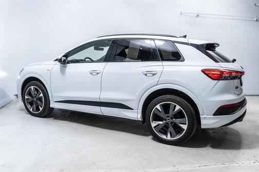 Glacier White Metallic 2024 Audi Q4 e-tron Premium Plus 50 quattro