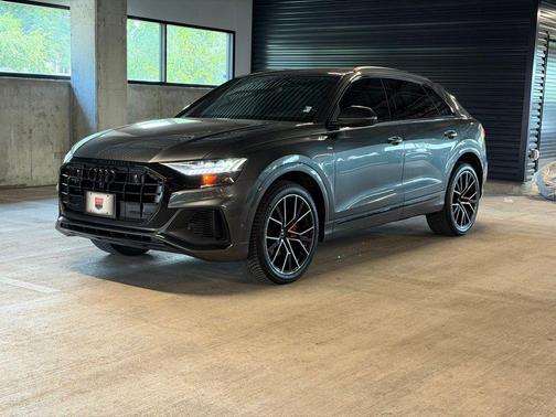 Daytona Gray Pearl Effect 2021 Audi Q8 55 Premium Plus