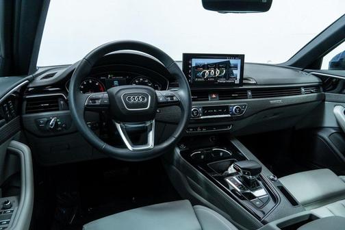 2025 Audi A4 45 S line Premium