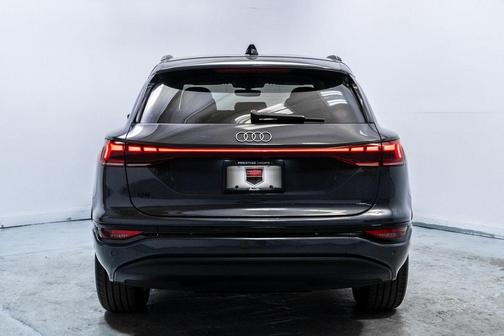 2025 Audi Q6 e-tron Premium Plus quattro