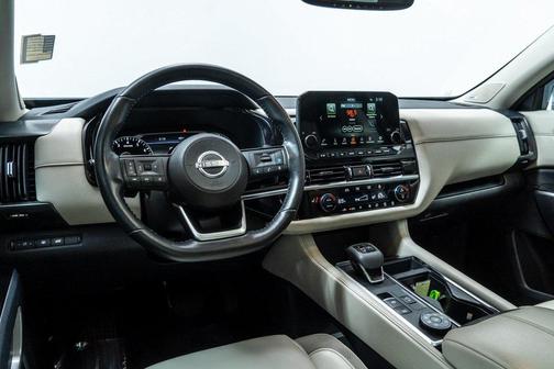 2022 Nissan Pathfinder SL 4WD