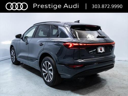 2025 Audi Q6 e-tron Premium quattro