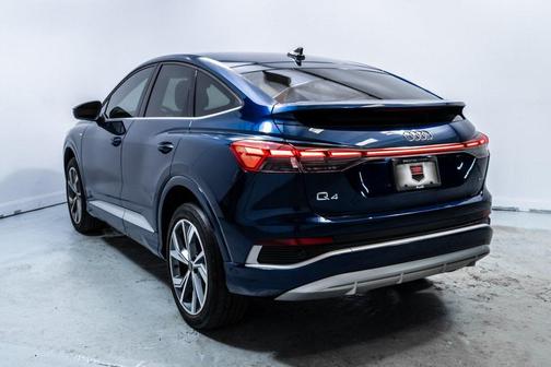 2024 Audi Q4 e-tron Premium Plus 50 quattro