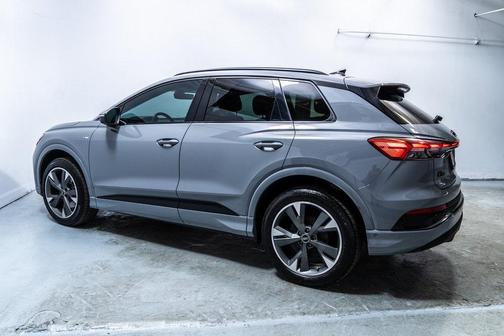 2024 Audi Q4 e-tron Premium Plus 50 quattro