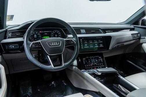 2024 Audi Q8 e-tron Prestige