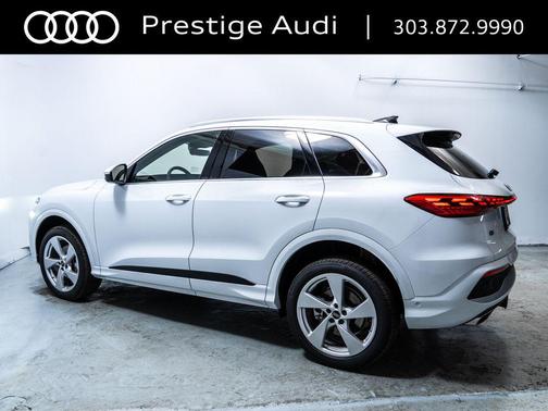 Glacier White Metallic 2025 Audi Q5 Premium Plus TFSI quattro S tronic