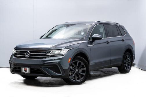 Platinum Gray Metallic 2022 Volkswagen Tiguan 2.0T SE 4MOTION