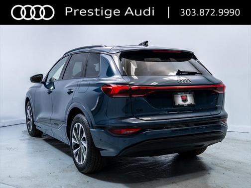 2025 Audi Q6 e-tron Prestige quattro
