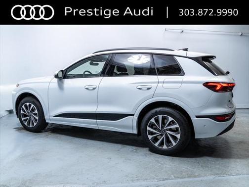 2025 Audi Q6 e-tron Premium quattro