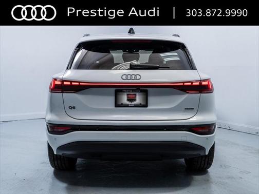 2025 Audi Q6 e-tron Premium Plus quattro