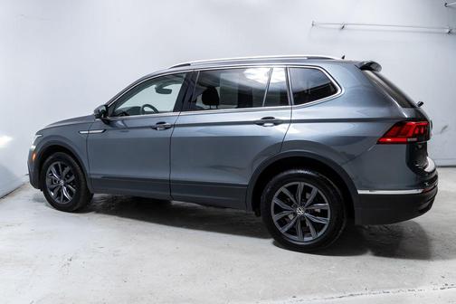 Platinum Gray Metallic 2022 Volkswagen Tiguan 2.0T SE 4MOTION