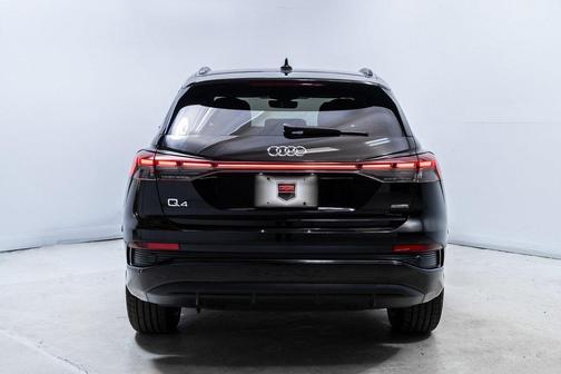 2024 Audi Q4 e-tron Premium Plus 50 quattro