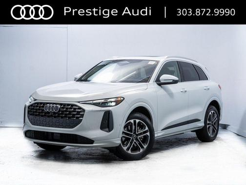 Glacier White Metallic 2025 Audi Q5 Premium TFSI quattro S tronic