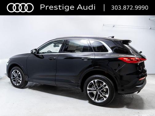 Mythos Black Metallic 2026 Audi Q5 Premium TFSI quattro S tronic