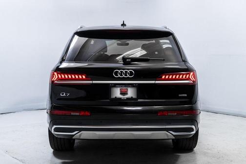 2022 Audi Q7 55 Premium Plus