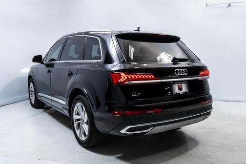 2022 Audi Q7 55 Premium Plus