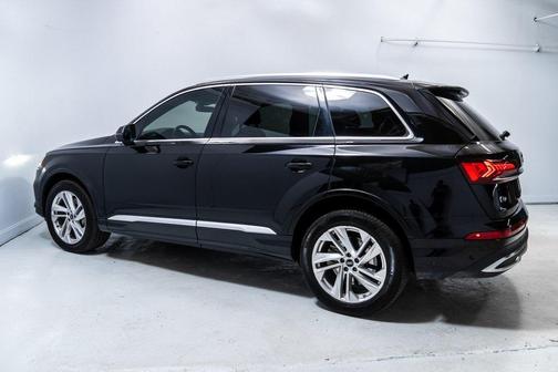 2022 Audi Q7 55 Premium Plus