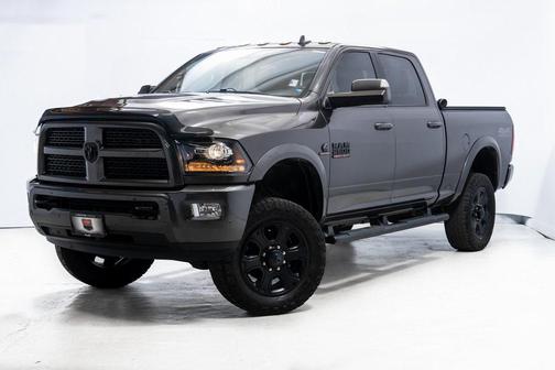 2017 RAM 2500 Laramie Crew Cab 4x4 6'4' Box