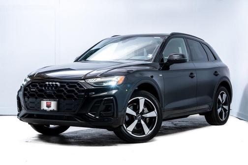 Mythos Black Metallic 2023 Audi Q5 45 S line Prestige