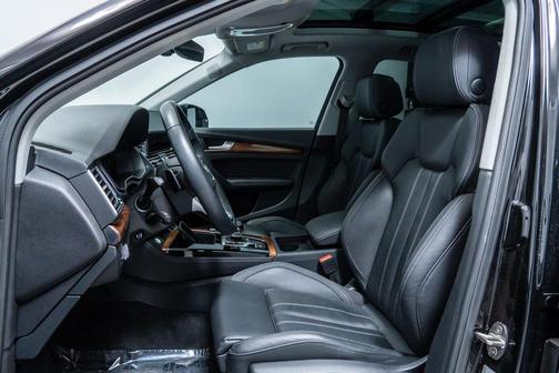 2023 Audi Q5 45 S line Premium Plus