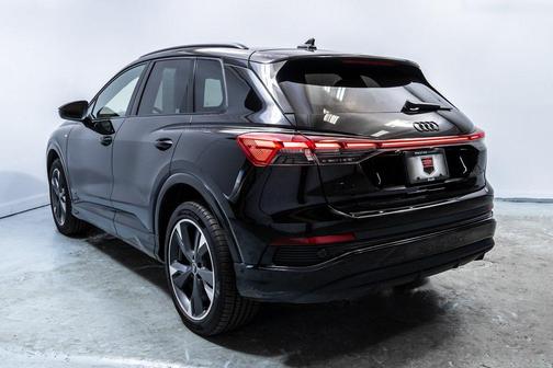 2024 Audi Q4 e-tron Prestige 50 quattro